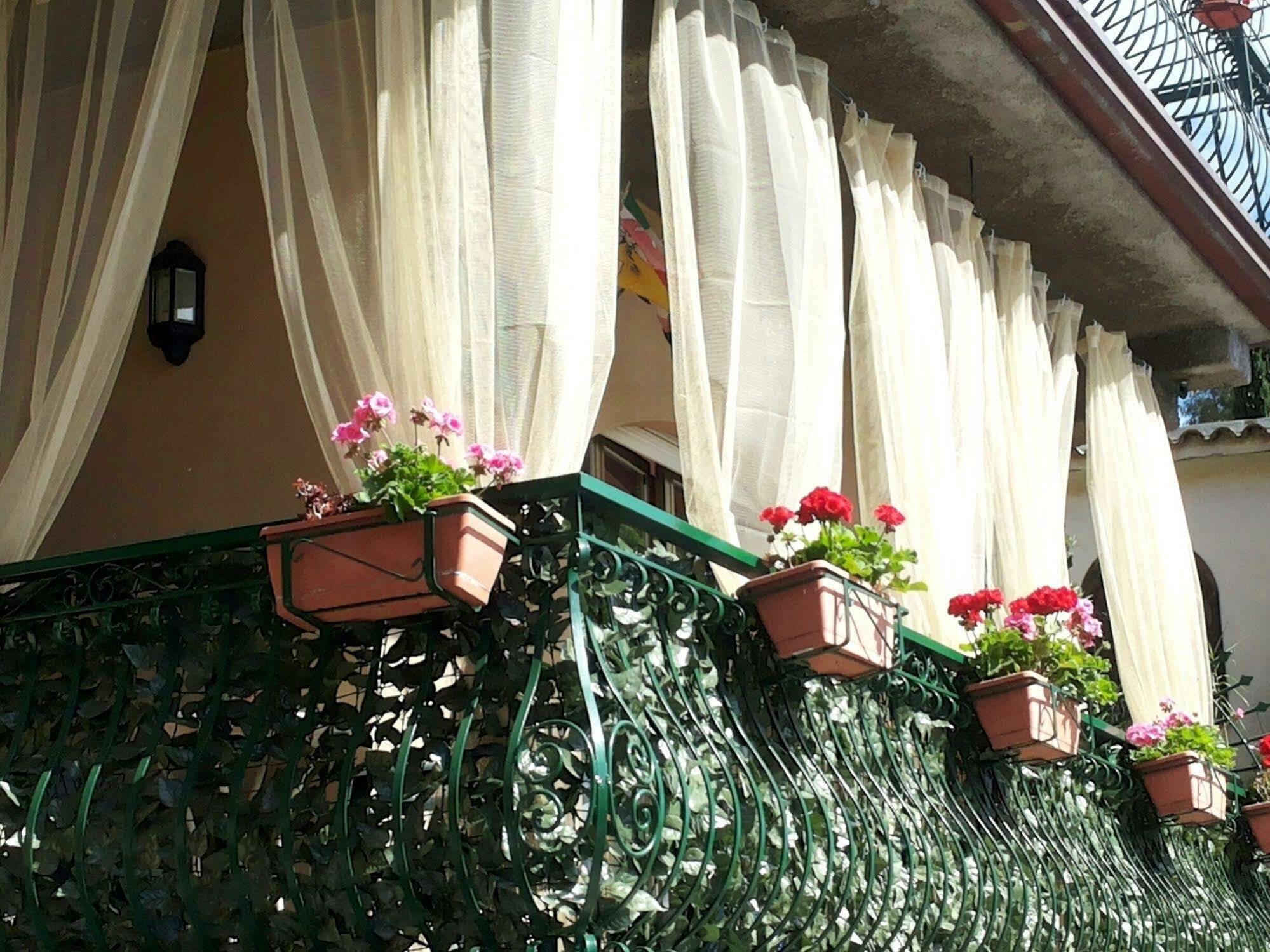Bed And Breakfast Rosangela 타오르미나 외부 사진